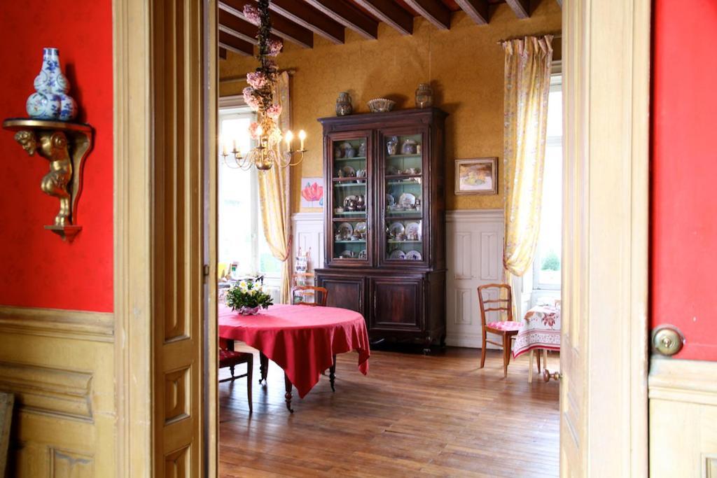 Chateau De Montriou Feneu Quarto foto